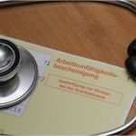 Arbeitsunfähigkeitsbescheinigung Zur Vorlage Bei Der Krankenkasse Erstaunlich Was Der Job Mit Der Krankheit Zu Tun Hat Mensch Wissen