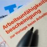 Arbeitsunfähigkeitsbescheinigung Zur Vorlage Bei Der Krankenkasse Süß Arbeit Für Lohnfortzahlung Muss Neuerkrankung