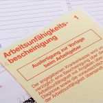 Ausfertigung Zur Vorlage Bei Der Krankenkasse Luxus Alemania Entre Bastidores Krankmeldung