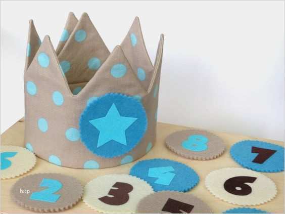 Geburtstagskrone mit 10 Buttons