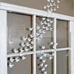 Fenstermalerei Vorlagen Gut Mit Vielen Kleinen Weiße Schmetterlingen Das Fenster