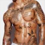 Kreuz Tattoo Vorlagen Kostenlos Wunderbar Mann Mit Oberkörper Tätowierungen