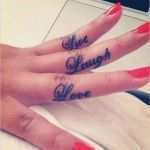 Nail Tattoos Vorlagen Genial Schrift Finger Tattoo Tattoos