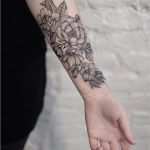 Tattoo Unterarm Innenseite Vorlagen Frau Neu Unterarm Tattoo Frau Blumen Schwarz Weiß
