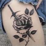 Tattoo Vorlagen Einfach Cool 20 Schwert Tattoo Motive Und Ihre Symbolische Bedeutung