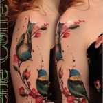 Tattoo Vorlagen Frauen Oberarm Cool Motive Mit Blumen Und Vögeln Am Oberarm