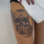 Totenkopf Tattoo Vorlagen Genial Rosenranke Tattoo Bedeutung Vorlagen