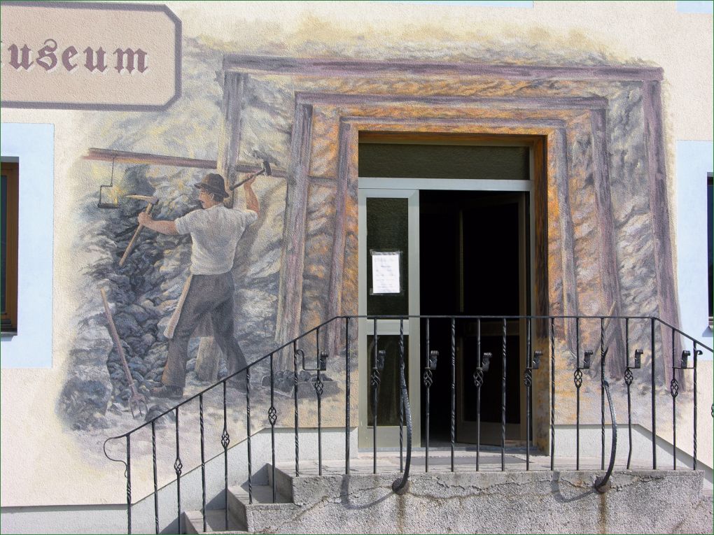 Fassadenmalerei Vorlagen Schön Wandgemälde Nach Alten Motiven Für Das Bergbau Museum In A