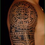 Maorie Tattoo Oberarm Vorlagen Erstaunlich Maori Tattoos Bedeutung Der Tribalsmotive Und