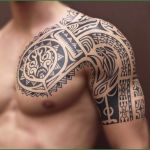Maorie Tattoo Oberarm Vorlagen Wunderbar Maori Tattoo Am Oberarm Und Brust Für Männer