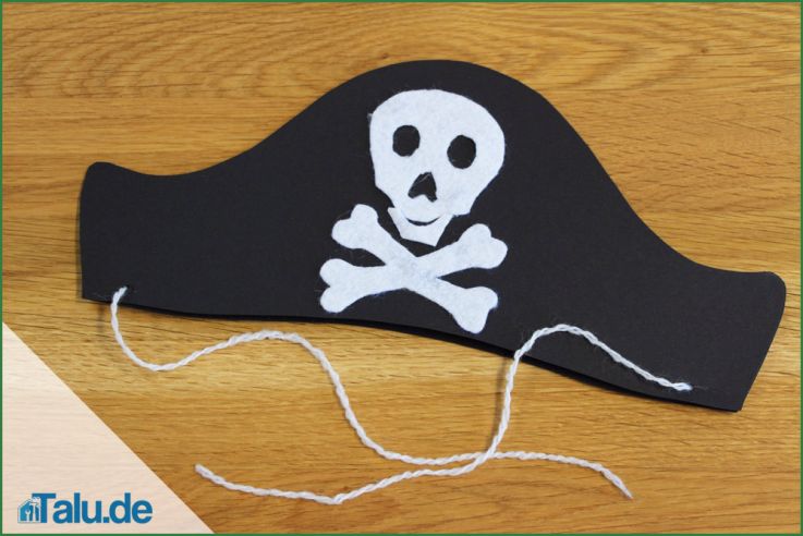 Piratenhut Basteln Vorlage Genial Anleitung Einfachen Piratenhut In 15 Minuten Basteln
